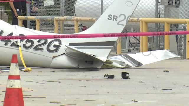 Trei morti in SUA, dupa ce un avion de mici dimensiuni s-a prabusit peste o masina