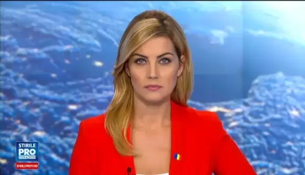 Muncitor salvat in ultima clipa, dupa ce a cazut in groapa pe care o sapa. Colegii sai dau vina pe pamantul din zona