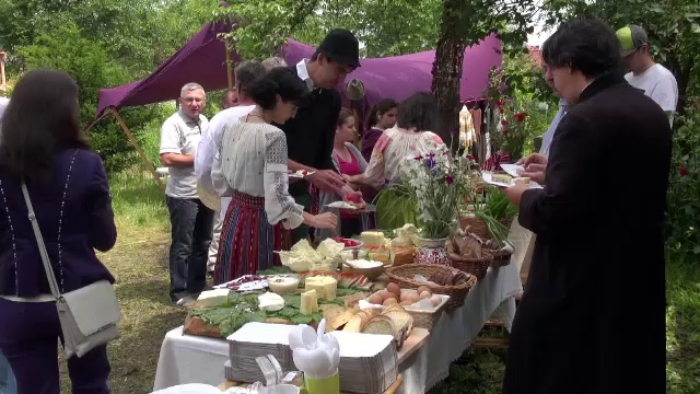 Programul prin care orasenii isi aduc acasa mancarea cu gust, de la munte: "Acum, sa fii taran este un trend"