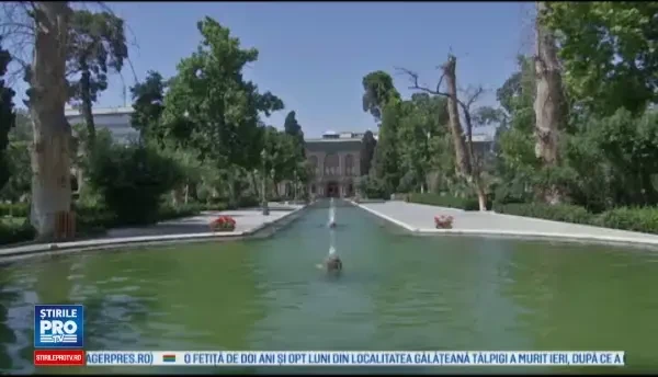 Tot mai multi occidentali descopera frumusetile Iranului. Complexul de palate din Teheran, una dintre marile atractii