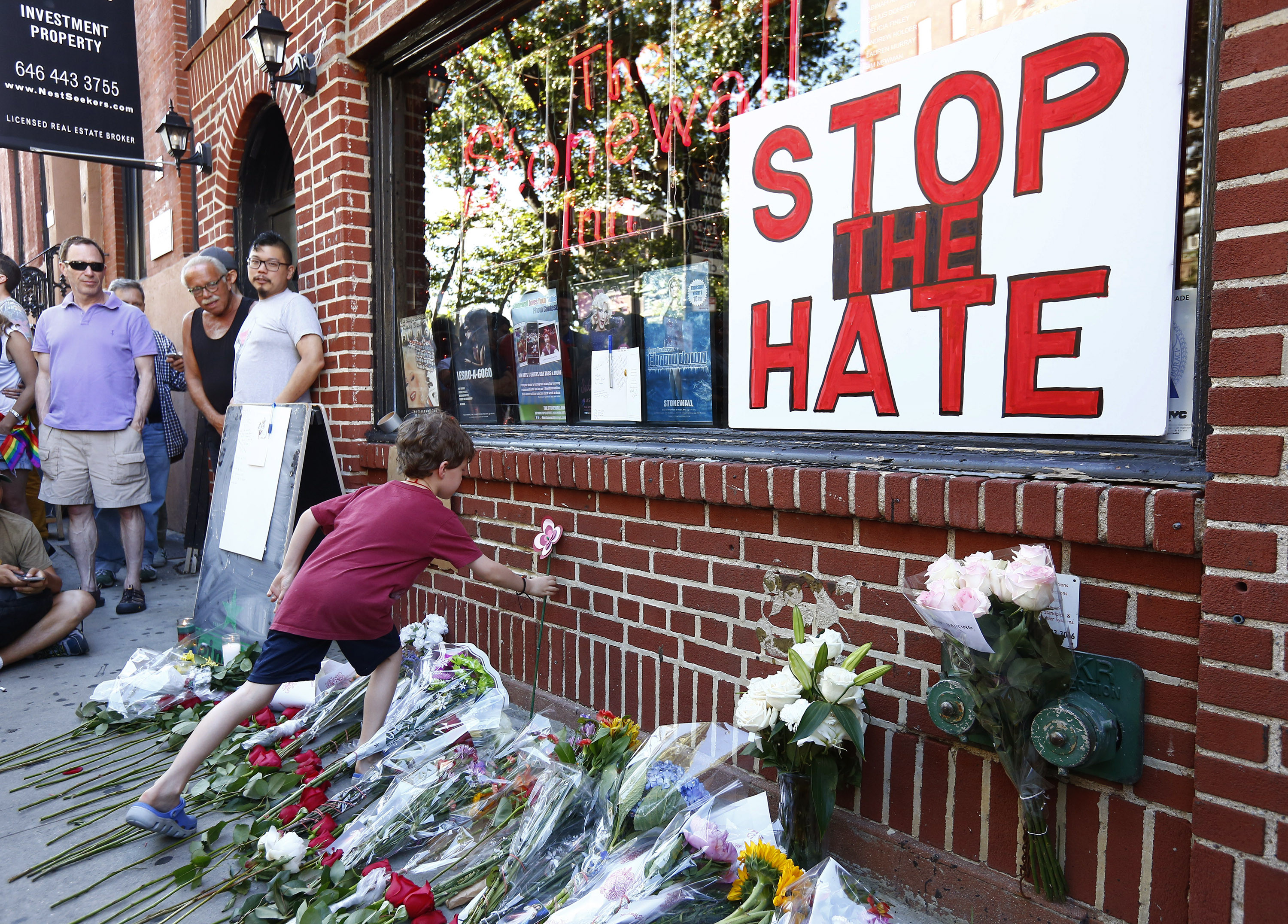 Cel mai sangeros atac armat din istoria SUA, soldat cu 50 de morti si 53 de raniti