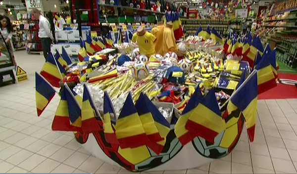 (P) Atmosfera ca la Euro 2016 in magazinele Carrefour