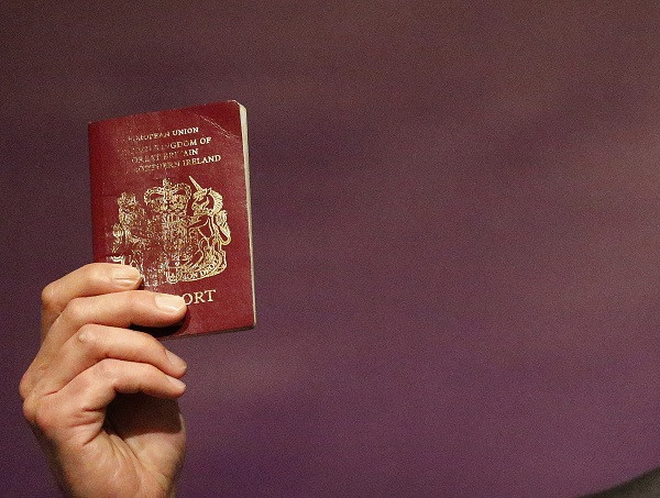 Numar fara precedent de cereri pentru cetatenie irlandeza venite de la vecinii britanici.Explicatia incredibila a fenomenului