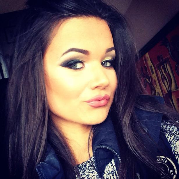 A vrut dinti mai albi, dar s-a trezit cu chipul desfigurat. Ce a patit tanara: "Nici medicii nu mai vazusera asa ceva"