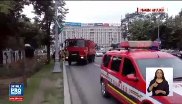 Niciun tren nu mai opreste la Piata Victoriei. Anuntul facut de Metrorex dupa ce statia s-a umplut de fum