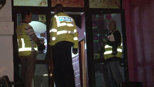 Un politist din Botosani a fost injunghiat dupa ce a plecat de la restaurant. Lama i-a trecut milimetric pe langa inima