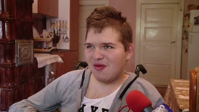 Viata a fost cruda cu el, dar nu se da batut. Visul lui Levy, un tanar imobilizat in scaunul cu rotile, a fost implinit