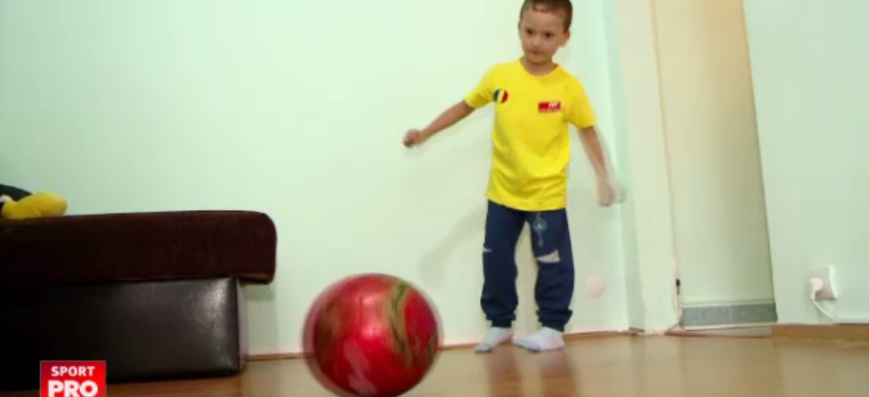 Exista o vacanta de vara mai tare? Romanul care i-a facut o mare surpriza fiului sa