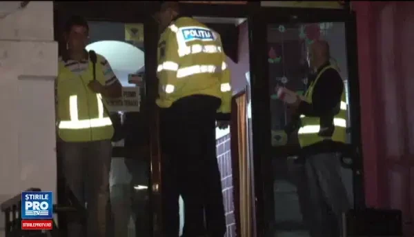 Un politist din Botosani a fost injunghiat dupa ce a plecat de la restaurant. Lama i-a trecut milimetric pe langa inima