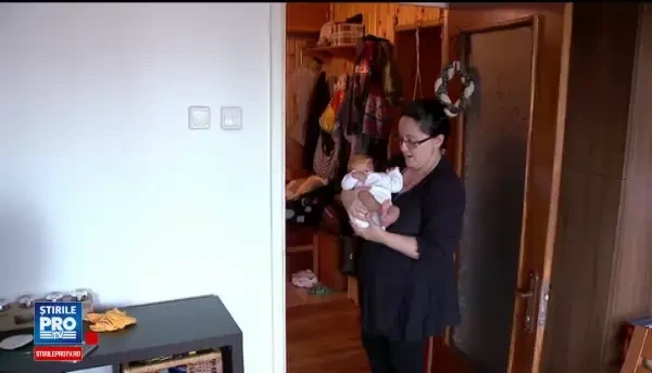 Ce riscuri implica o nastere naturala acasa si de ce tot mai multe romance vor sa apeleze la aceasta varianta