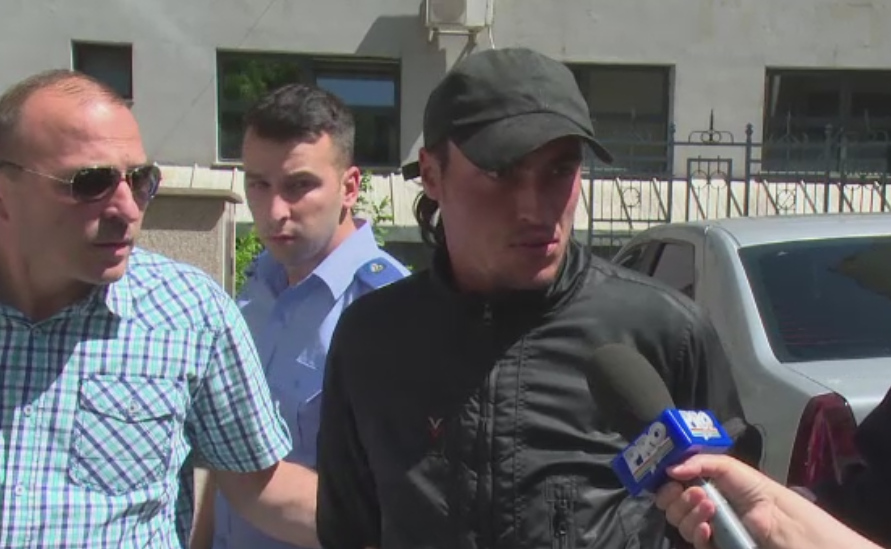 A furat vase vechi dintr-o ceainarie si a fost prins intr-un mod neobisnuit de proprietar. Cum si-a motivat hotul fapta