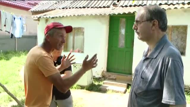 Experienta de groaza pentru o familie din judetul Iasi. Casa le-a fost lovita de o racheta anti-grindina