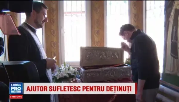 Zi speciala pentru detinutii de la penitenciarul din Ploiesti, care s-au putut ruga la moaste. Mesajul lui Ionut Dolanescu