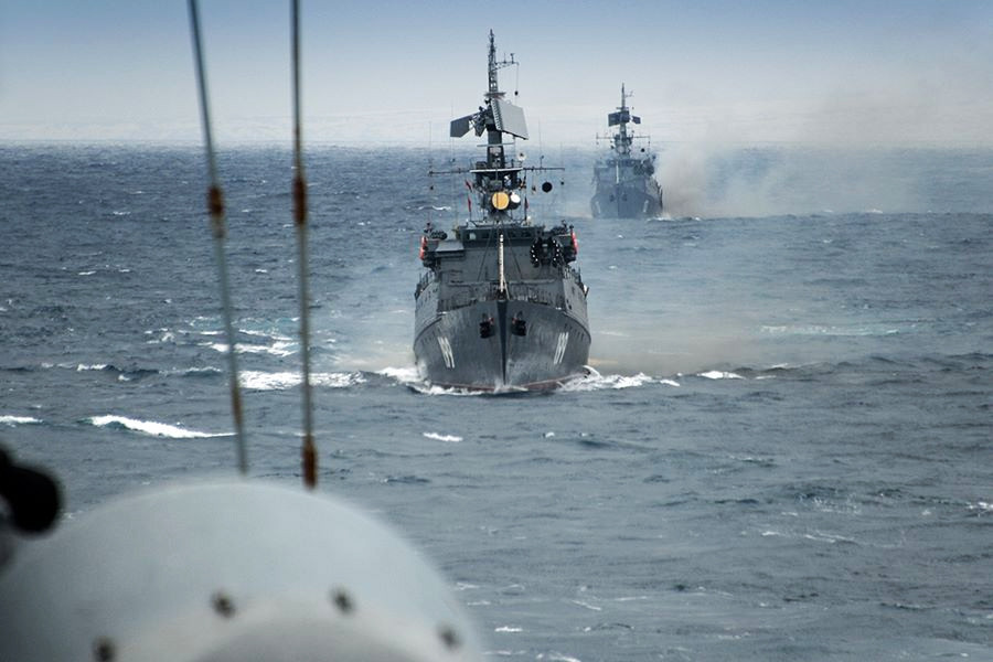 Ministru: Romania si Bulgaria, tintele razboiului de propaganda rusesc. NATO si Moscova joaca "vapoarele" in Marea Neagra