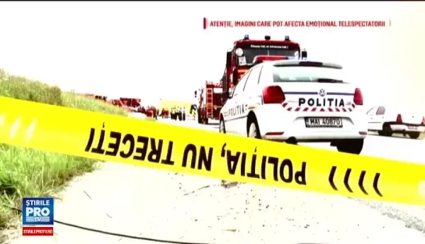 4 morti si 26 de raniti, dupa ce un autocar cu copii s-a rasturnat pe DN1. Neregulile descoperite apoi la firma de transport
