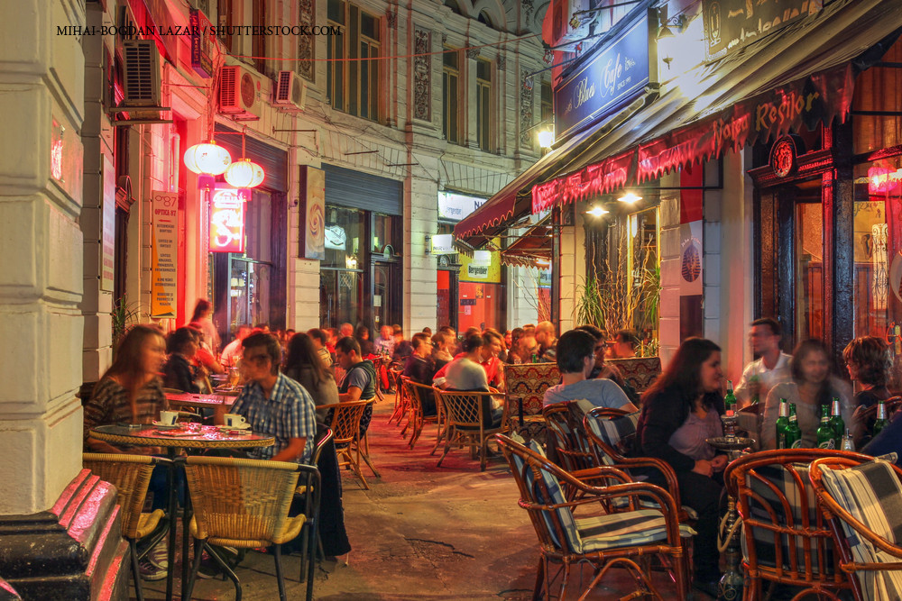 Cum au trecut bucurestenii peste prima noapte caniculara din 2016. Taxiurile si autobuzele, evitate cu orice pret