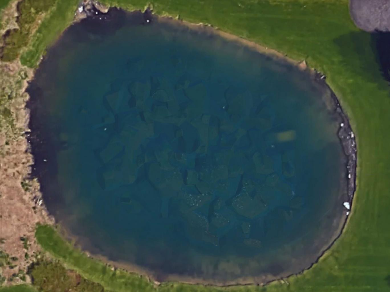 A observat o forma ciudata in lac si a alertat politia. Descoperirea pe care au facut-o era asteptata de mai bine de 10 ani