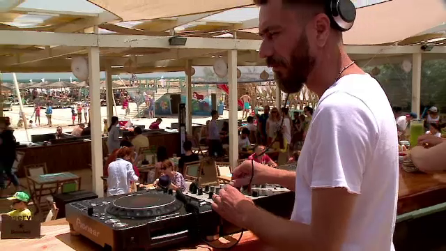 Toate camerele din Mamaia, inchiriate pentru acest weekend. Ce alternative mai aveti daca ajungeti pe litoral