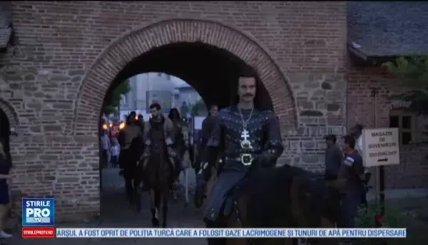 Orasul din Romania unde Vlad Tepes si-a facut aparitia pe strazi. Duminica vom avea tras in teapa