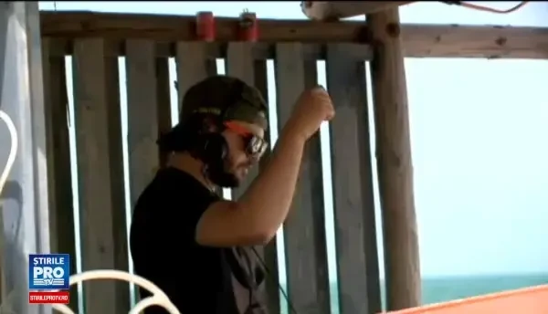 Cele 10 motive pentru care Vama Veche atrage tot mai multi turisti. Cortul in care poti dormi alaturi de alte 40 de persoane