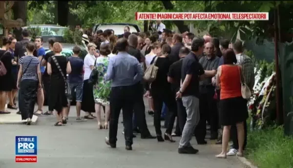 Catalin Pop, profesorul mort in accidentul de autocar, condus pe ultimul drum. Cand vor aparea primele rezultate ale anchetei