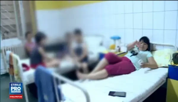 Spitalul unde cladirea noua, de 90 de milioane de euro, sta inchisa, iar copiii sunt tratati in conditii de santier