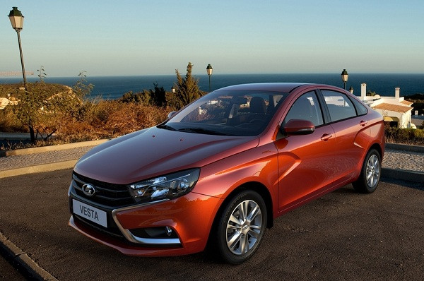 Reteta Dacia nu functioneaza cu Lada, la Moscova. De ce nu reuseste Renault sa-i faca pe rusi sa cumpere o masina comunista