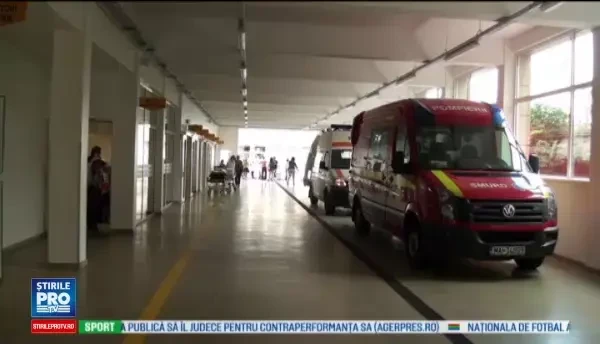 Zeci de elevi si adulti au ajuns din excursie la spital dupa ce au mancat la un hotel de langa Suceava. DSP a inceput ancheta