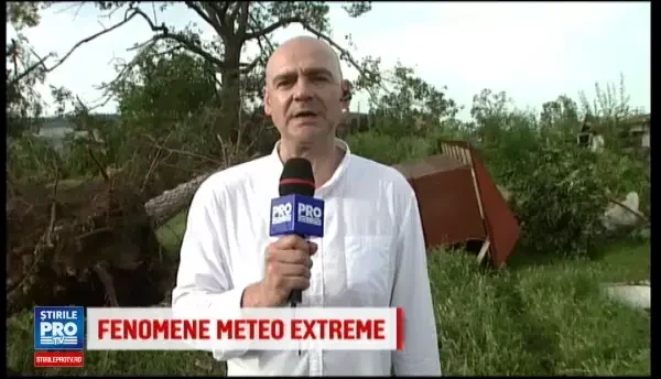 Sectia de primiri urgente a unui spital din tara, inundata la 2 saptamani de la inaugurare. Bine ca nu ne-am electrocutat