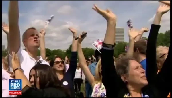 Trei scenarii negre pentru Europa in cazul in care britanicii aleg BREXITUL joi. Ce s-a intamplat luni cu lira