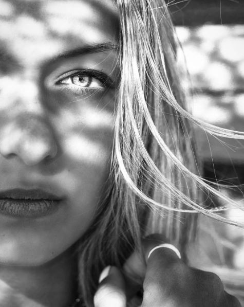 Cine este femeia careia 100 de irlandezi i-au cantat o serenada!! N-o sa ghicesti cu ce se ocupa