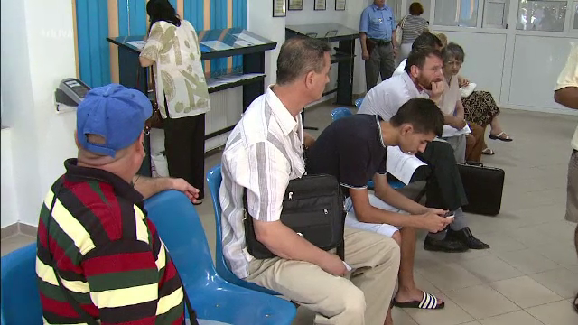 Dispare taxa care i-a facut pe romani sa piarda 2 milioane de ore pe drumuri si la cozi in 2015. Ce hartii "taie" Guvernul