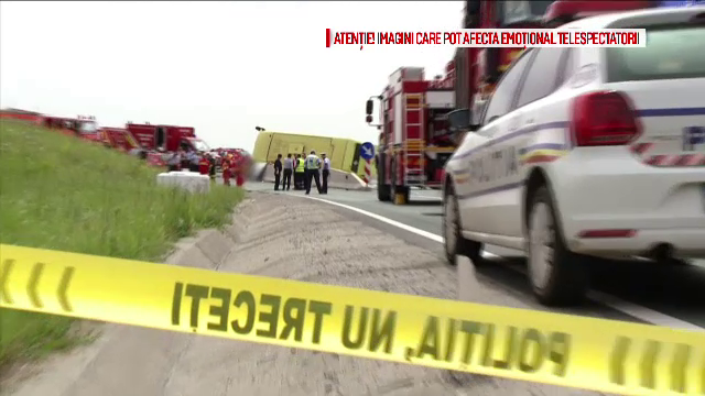 Doi tineri raniti in accidentul de autocar de la Brasov au fost externati. Politia a cerut expertiza tehnica a vehiculului