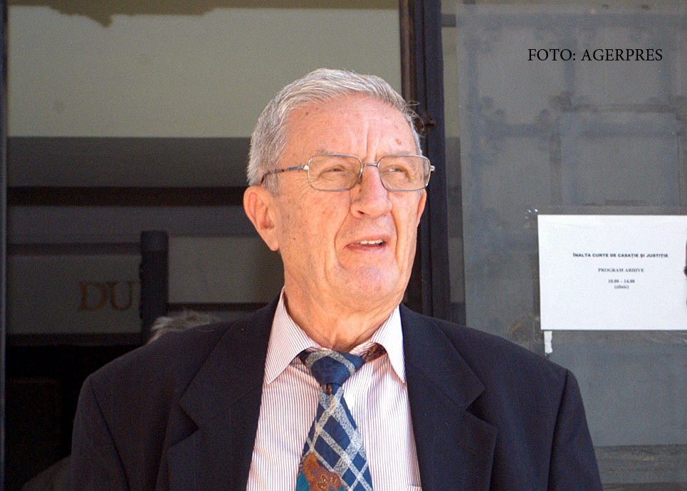 Fostul ministru al Apararii Victor Stanculescu a fost incinerat miercuri. Ion Iliescu a participat la ceremonie