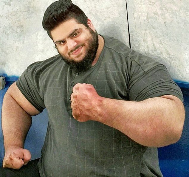 Incredibilul Hulk exista cu adevarat. Un iranian de 150 de kilograme socheaza cu fizicul sau
