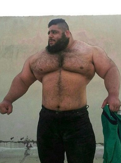 Incredibilul Hulk exista cu adevarat. Un iranian de 150 de kilograme socheaza cu fizicul sau