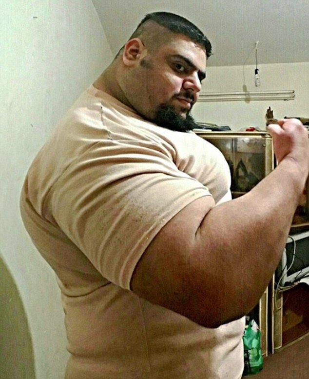 Incredibilul Hulk exista cu adevarat. Un iranian de 150 de kilograme socheaza cu fizicul sau