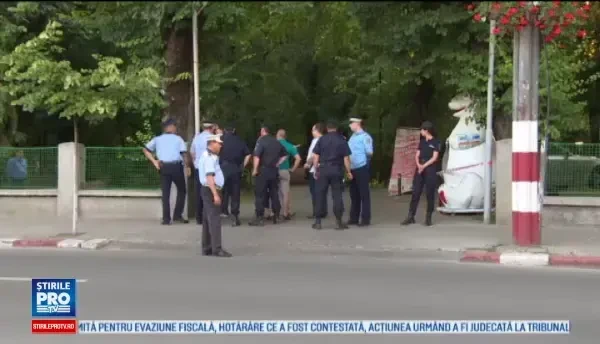 Alerta cu bomba la Targu-Jiu, in prag de Ziua Universala a Iei. Ce au gasit pirotehnistii in geamantanul suspect