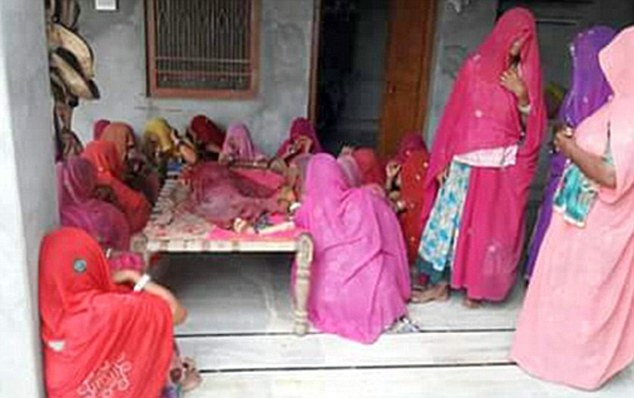 S-au culcat alaturi de fetita lor, iar dimineata au gasit-o mutilata in curtea casei. Ce s-a intamplat in timpul noptii