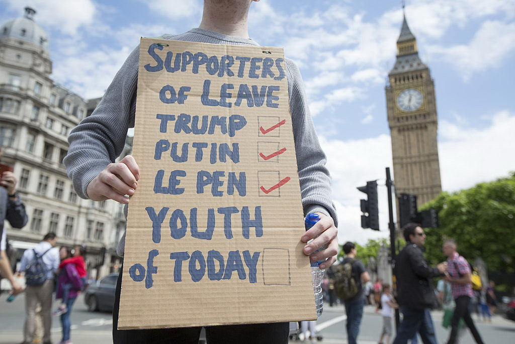 Undele de soc ale BREXITULUI. Cat costa acum o vacanta care inainte ajungea la 1.000 de lire