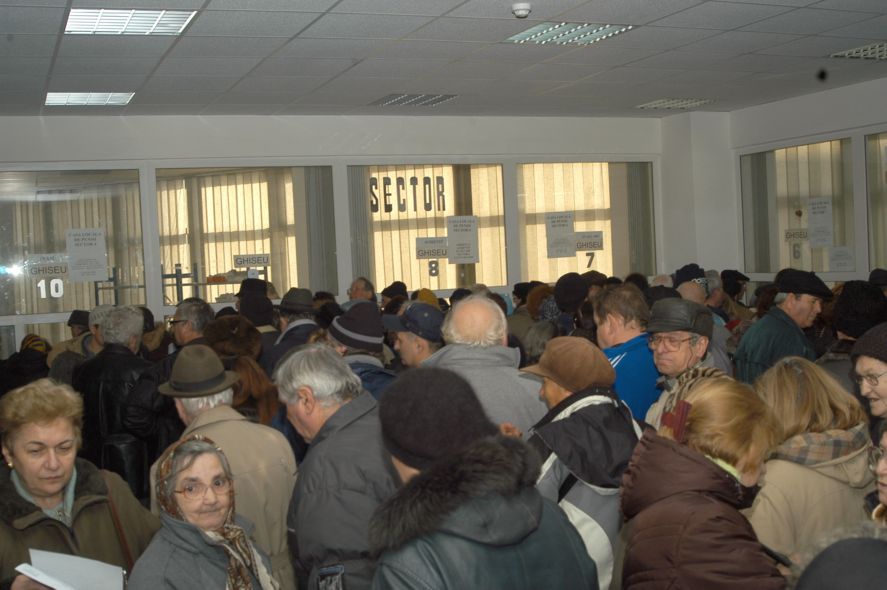 Românii care vor ieși mai devreme la pensie. Proiect de lege, adoptat de Camera Deputaților