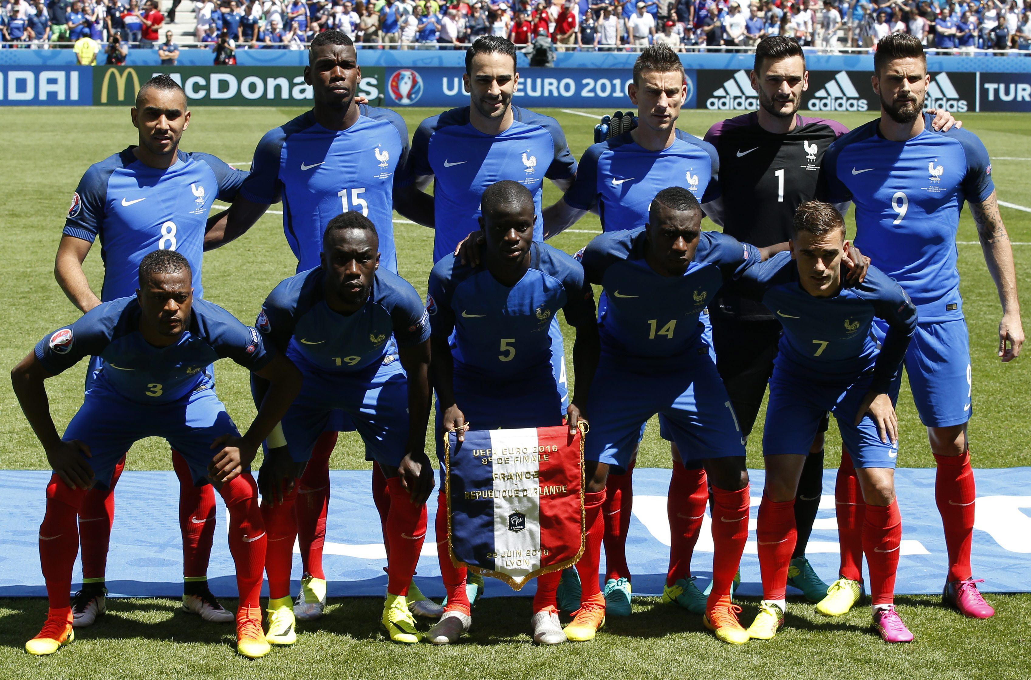 FRANTA - IRLANDA 2-1. Calificati in sferturi la UEFA EURO 2016, francezii i-au pupat picioarele lui Griezmann