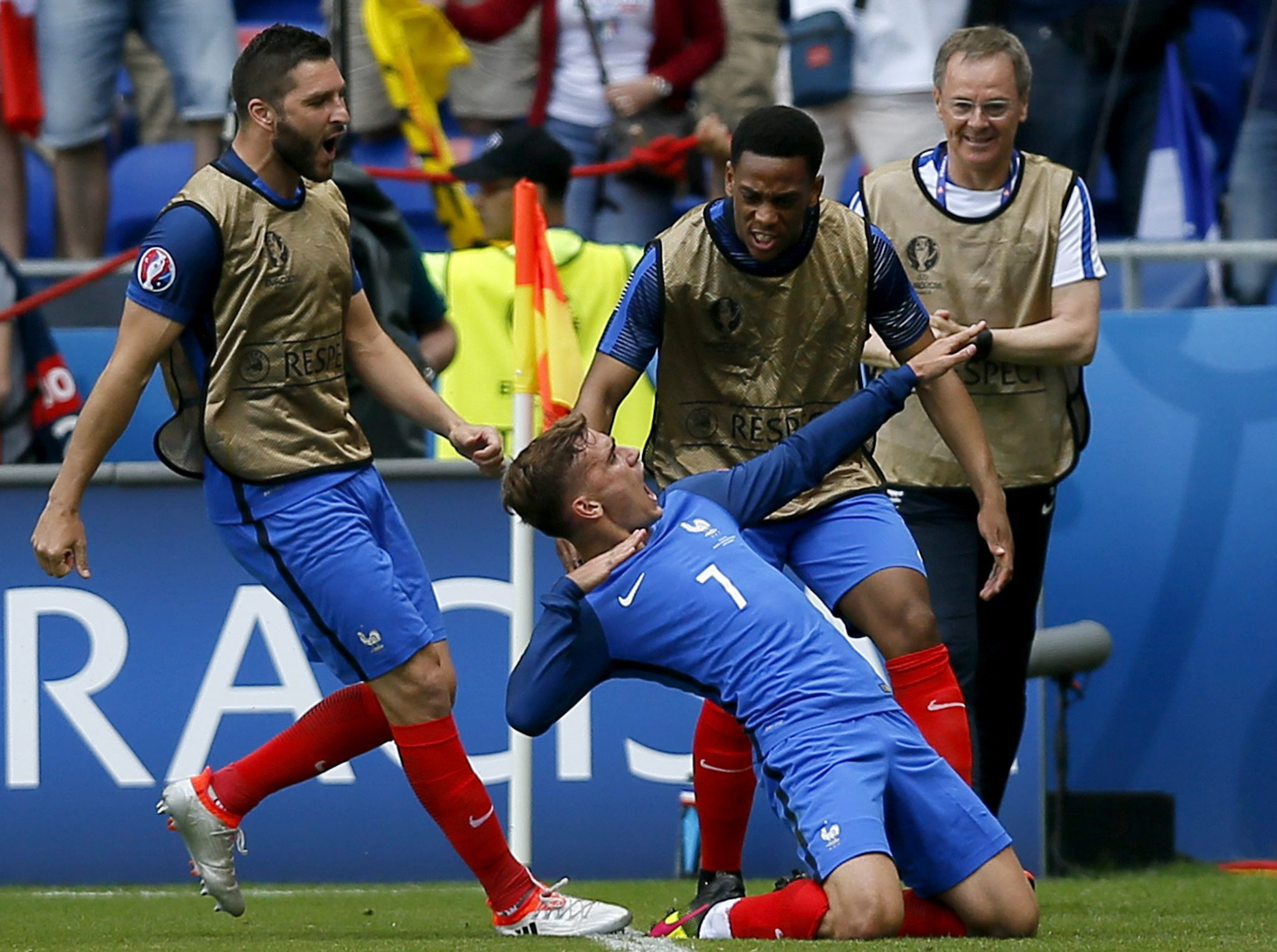 FRANTA - IRLANDA - agerpres