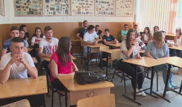 Un nou statut al elevilor este in dezbatere publica. Cum ar putea sa-si evalueze profesorii si sa conteste notele