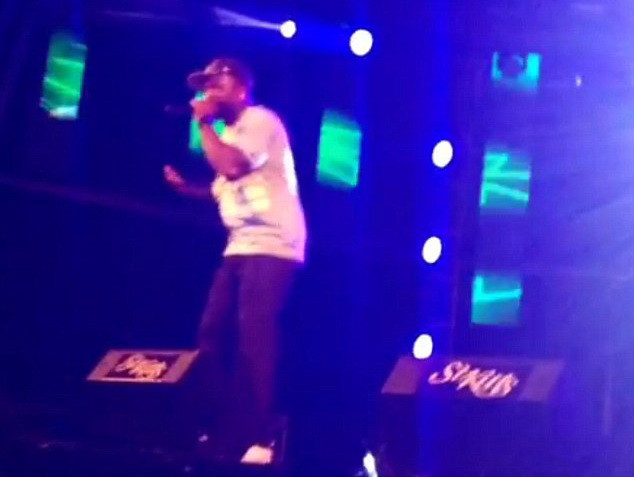 Rapperul 50 Cent, arestat pe insula Saint Kitts, in timpul unui concert. Ce a facut artistul pe scena