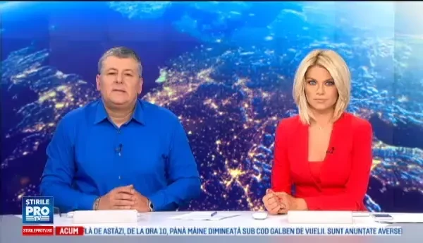 Un bebelus isi urmareste tatal facand flotari, apoi il imita. Imaginile care au amuzat milioane de oameni