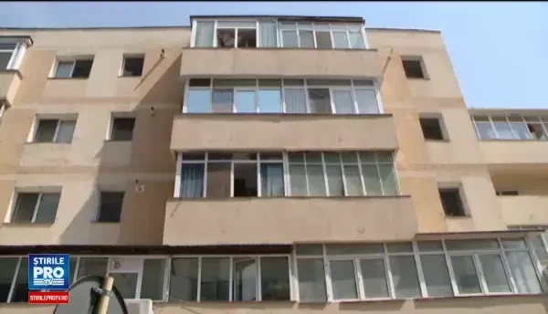 Pentru ca se simtea o povara pentru nepoata, o batrana din Iasi si-a pus capat zilelor. Femeia suferise un accident cerebral