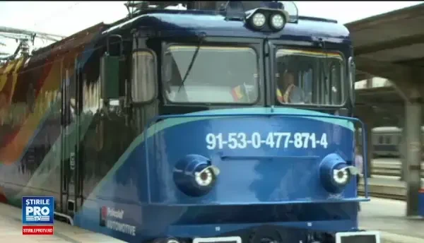 CFR a gasit solutia la intarzierile trenurilor: locomotiva pictata artistic. Cat de scump e biletul la stat fata de privat