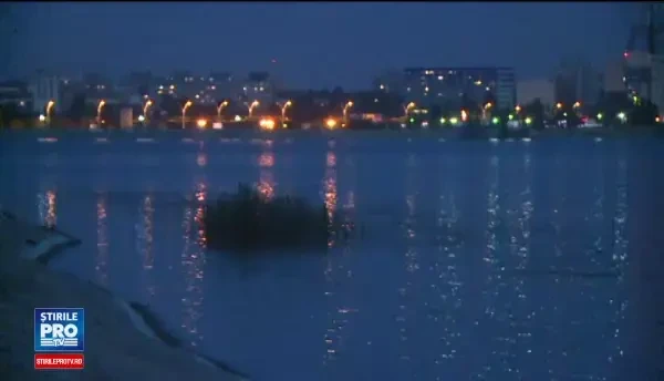 Un baiat de 14 ani a murit inecat in Lacul Morii. Sora lui, care a sarit sa il salveze, se zbate intre viata si moarte