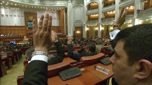 CCR a decis ca este neconstitutionala dezincriminarea conflictului de interese pentru parlamentarii care isi angajeaza rudele